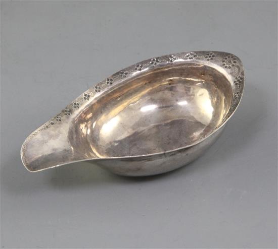 A George III silver pap boat by Walter Brind, 11.4cm.